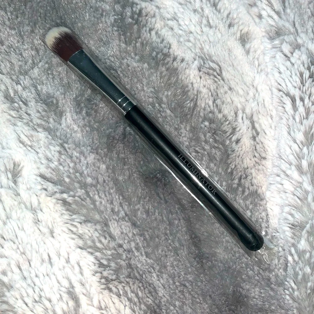 Beau Gachis Illuminator (Highlighting) Brush